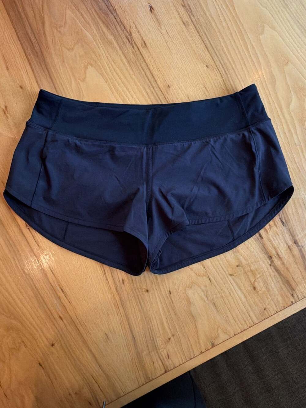 Lululemon Speed Up Short Size 8 Black Low Rise 2.5"